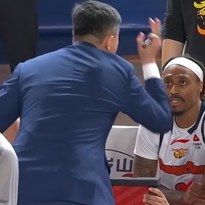 广东被逆转，3人及格3人拖后腿，杜峰朱芳雨急需提拔2人才能夺冠